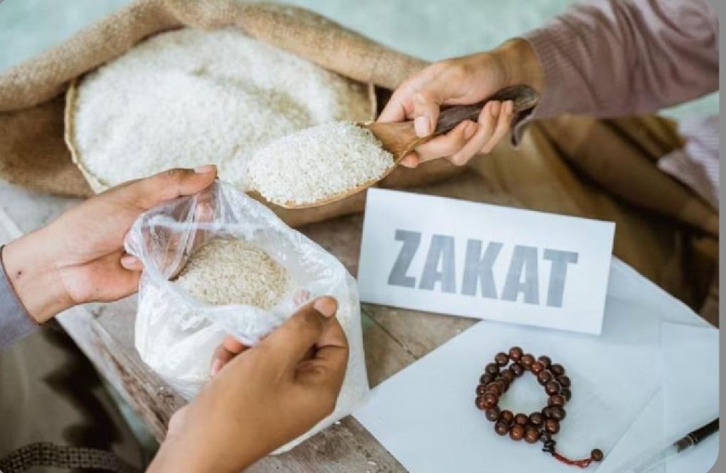 Perbedaan Infak, Sedekah, dan Zakat 